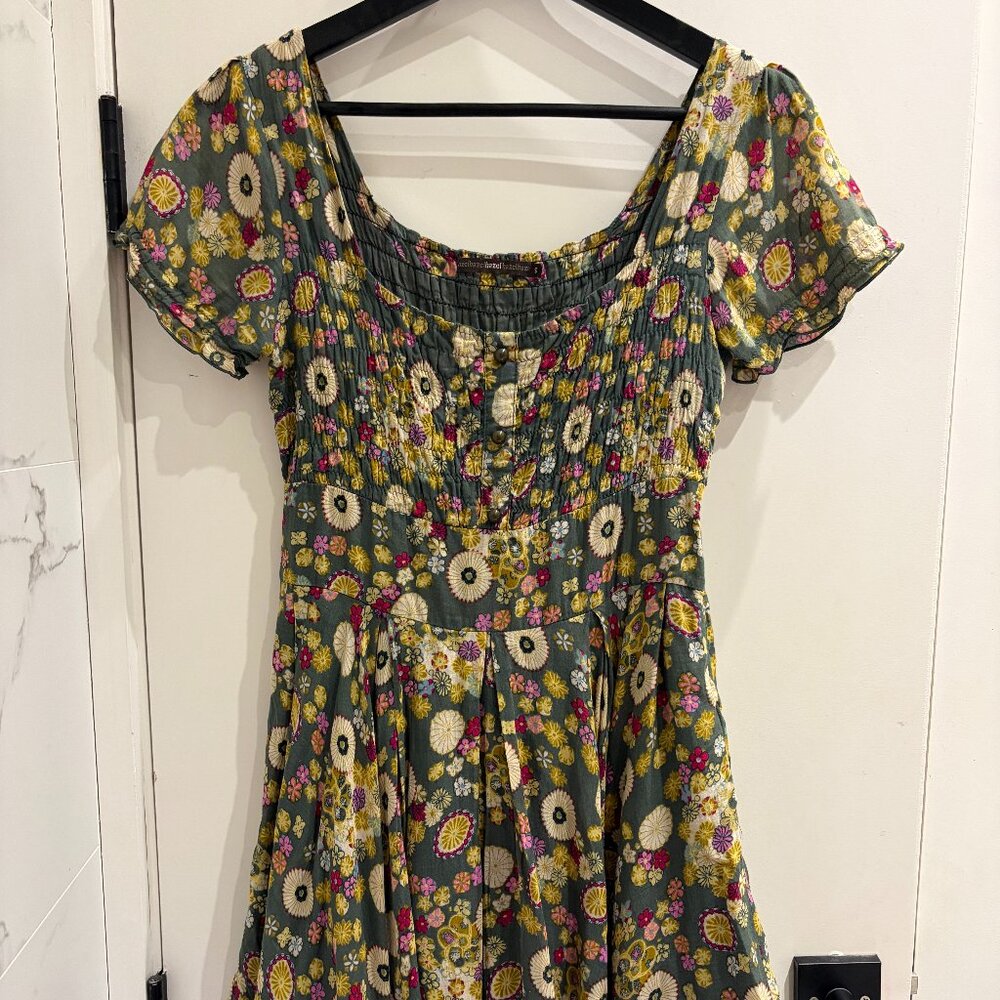 Green floral Renaissance-style cap-sleeve dress